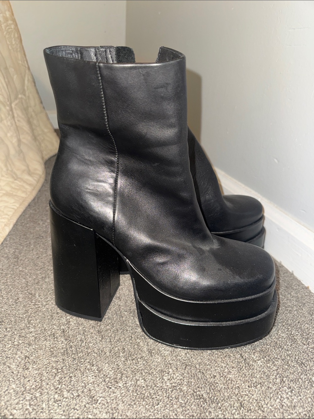 Steve Madden Cobra Black Leather Platform Block Heel Ankle Boots - Women’s